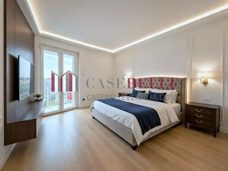 Immagine 12 di Casa quadrifamiliare in vendita  a Camaiore