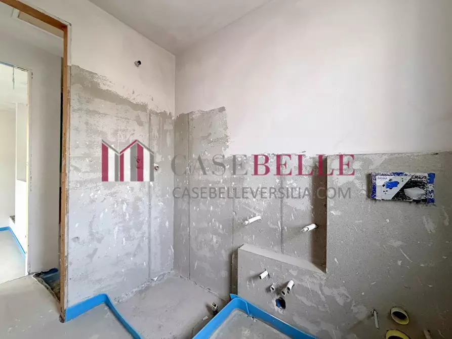 Immagine 26 di Casa quadrifamiliare in vendita  a Camaiore