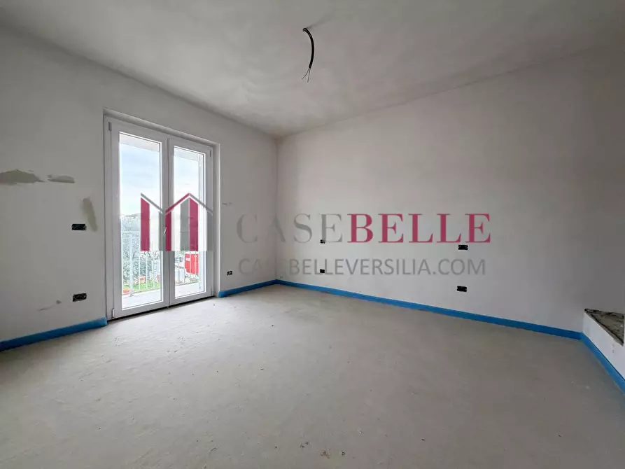 Immagine 11 di Casa quadrifamiliare in vendita  a Camaiore