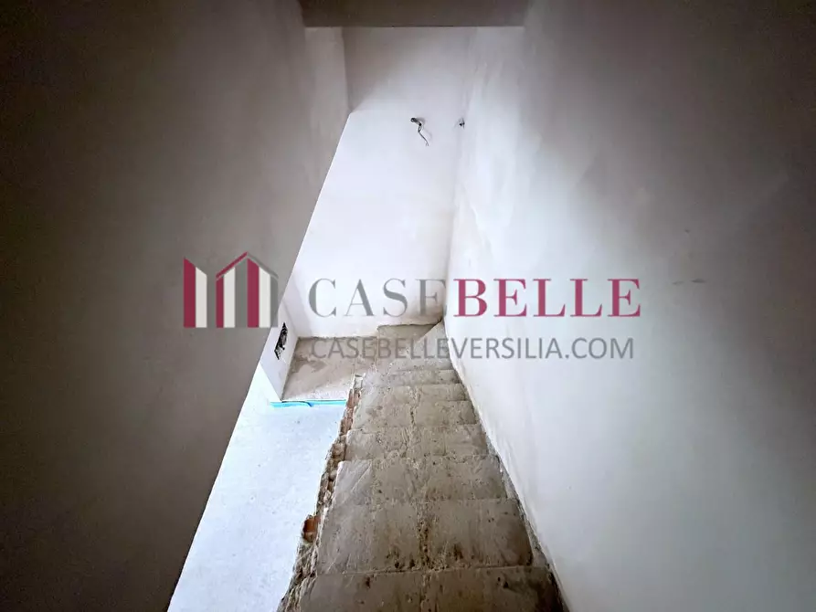 Immagine 27 di Casa quadrifamiliare in vendita  a Camaiore