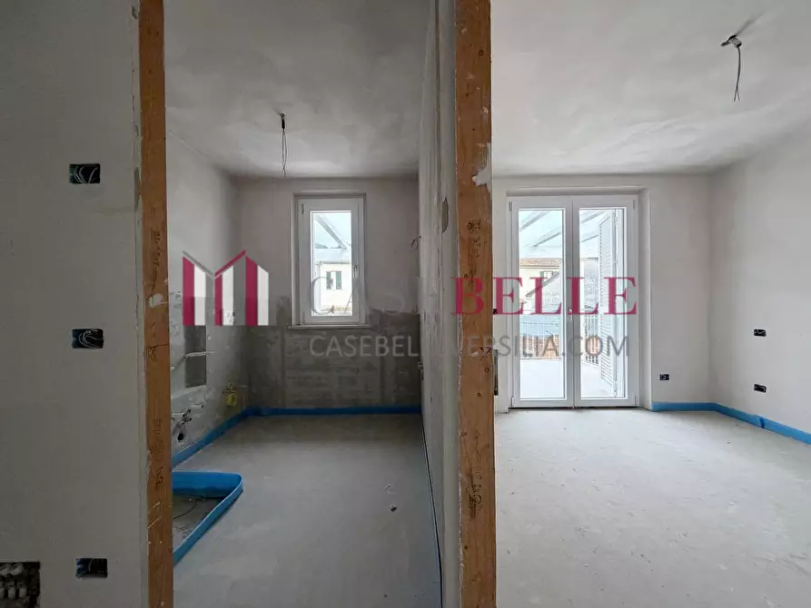 Immagine 17 di Casa quadrifamiliare in vendita  a Camaiore