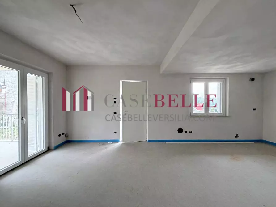 Immagine 5 di Casa quadrifamiliare in vendita  a Camaiore