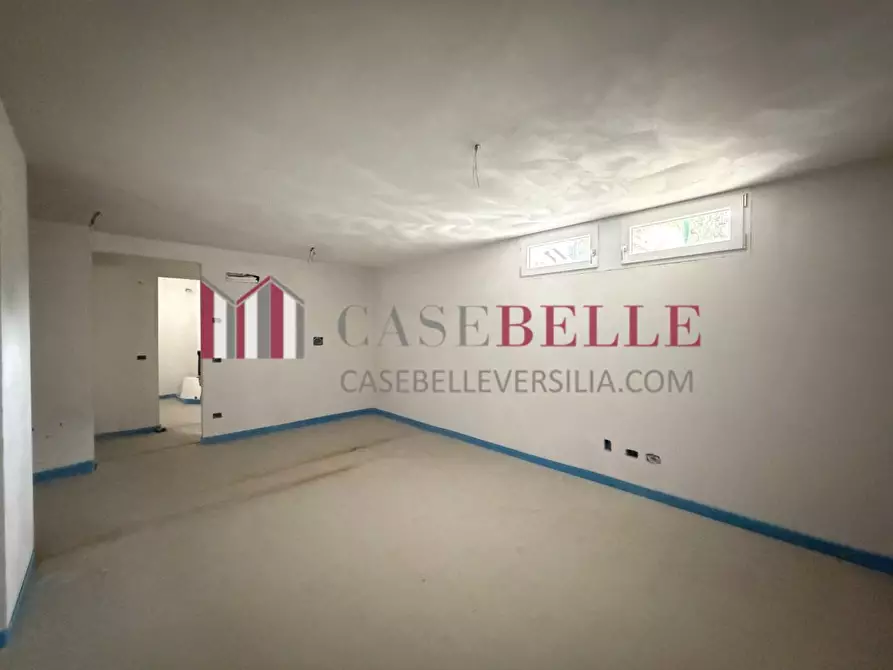 Immagine 29 di Casa quadrifamiliare in vendita  a Camaiore