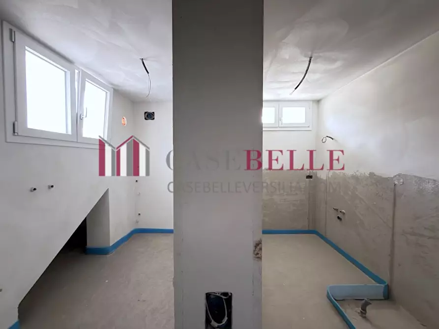 Immagine 33 di Casa quadrifamiliare in vendita  a Camaiore