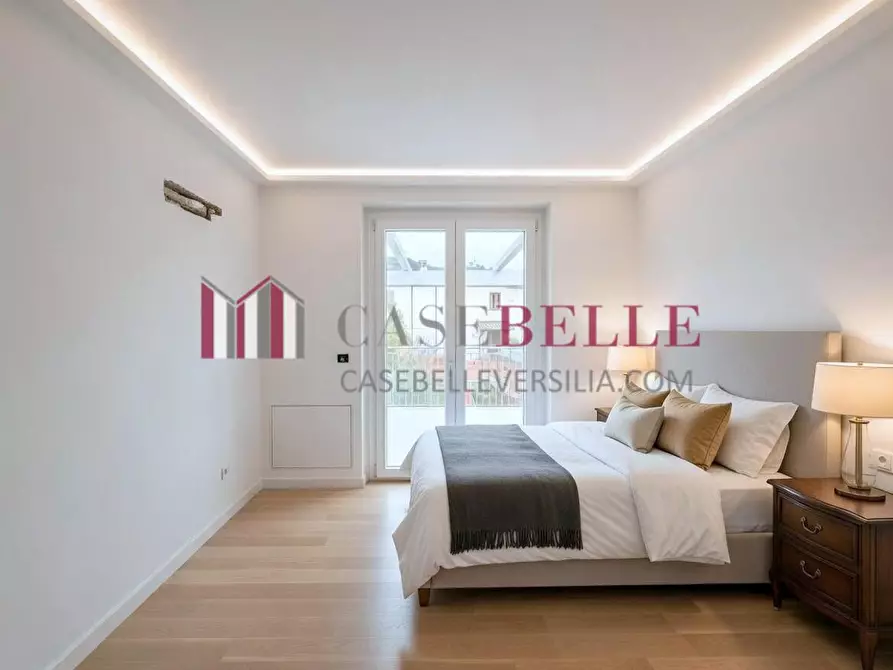 Immagine 20 di Casa quadrifamiliare in vendita  a Camaiore