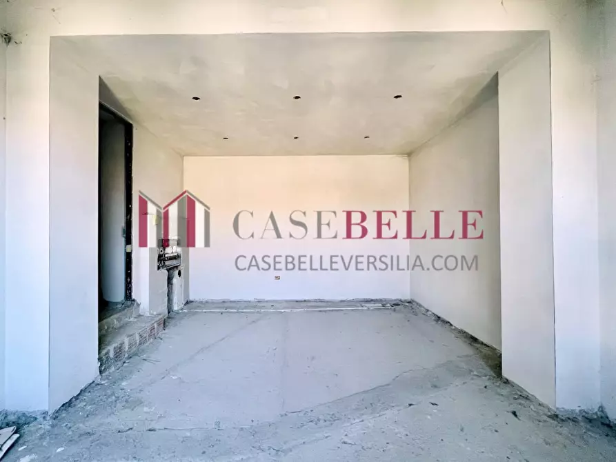 Immagine 9 di Casa quadrifamiliare in vendita  a Camaiore