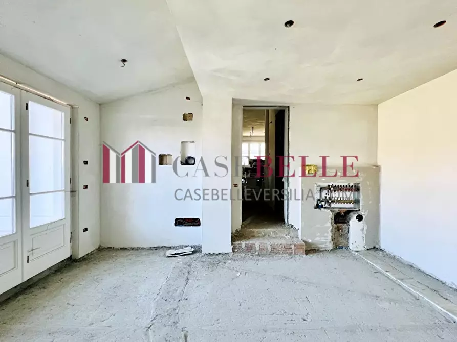 Immagine 10 di Casa quadrifamiliare in vendita  a Camaiore