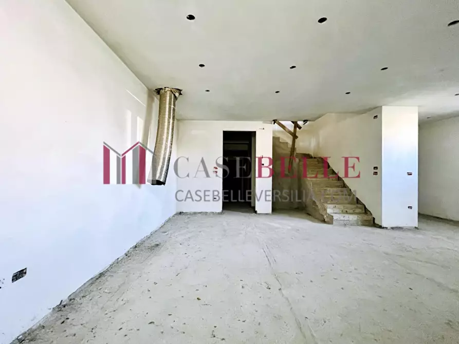 Immagine 16 di Casa quadrifamiliare in vendita  a Camaiore