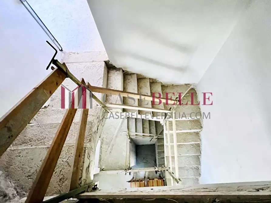 Immagine 38 di Casa quadrifamiliare in vendita  a Camaiore