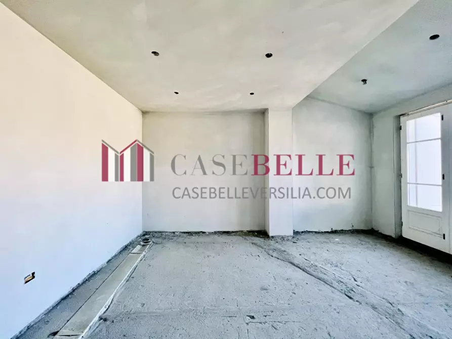 Immagine 7 di Casa quadrifamiliare in vendita  a Camaiore