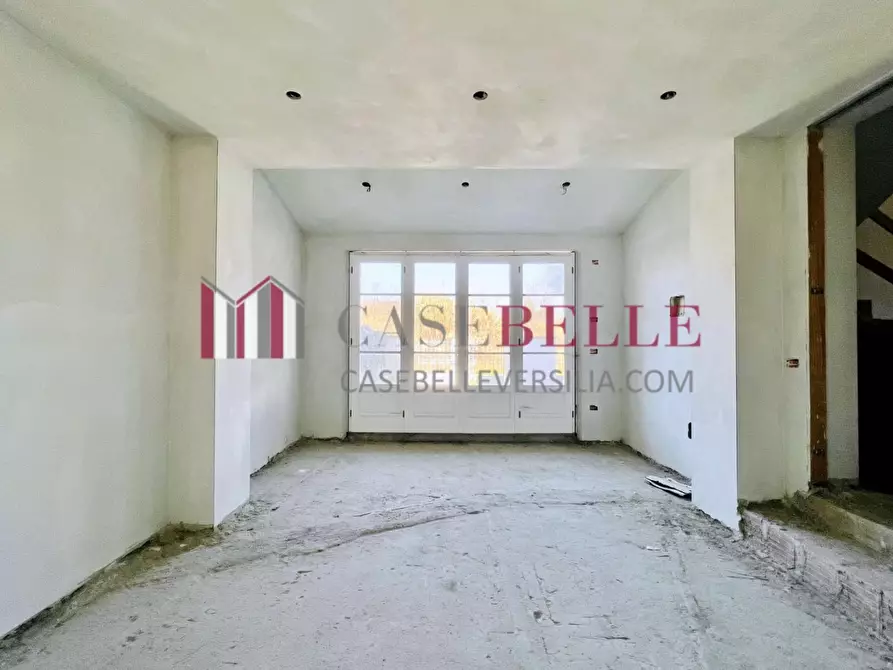 Immagine 8 di Casa quadrifamiliare in vendita  a Camaiore