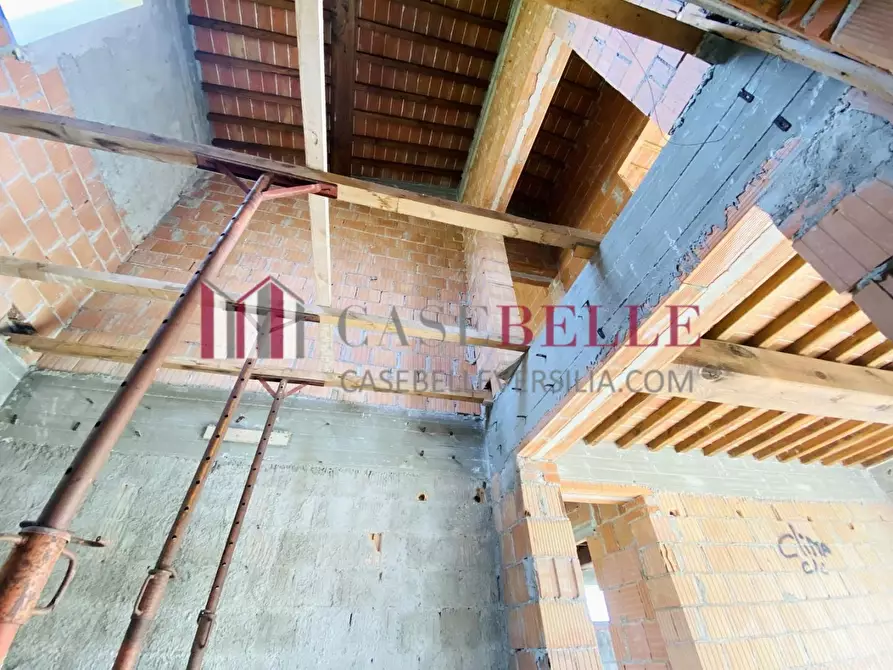 Immagine 11 di Rustico / casale in vendita  a Camaiore