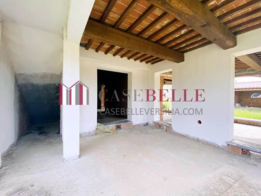 Immagine 7 di Rustico / casale in vendita  a Camaiore