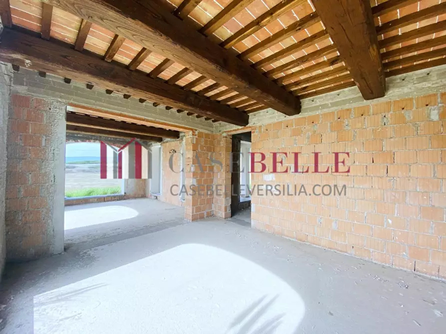 Immagine 4 di Rustico / casale in vendita  a Camaiore