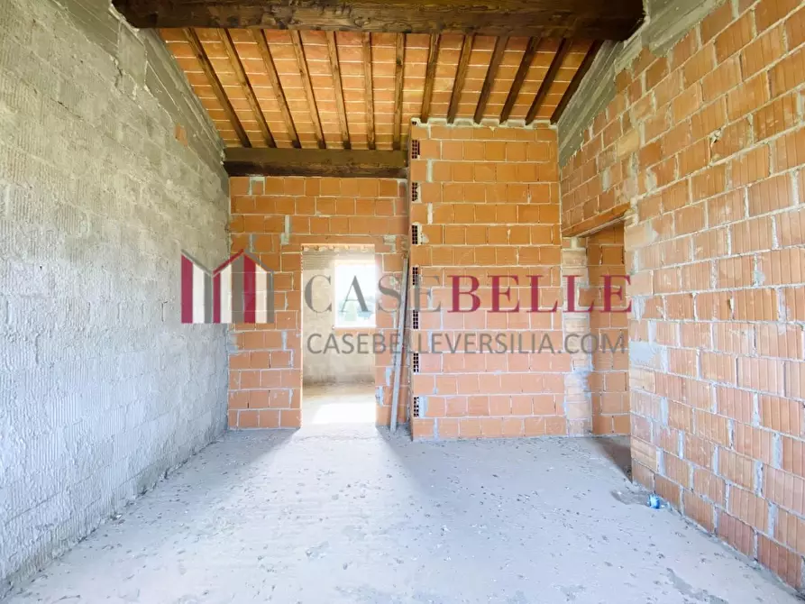 Immagine 23 di Rustico / casale in vendita  a Camaiore