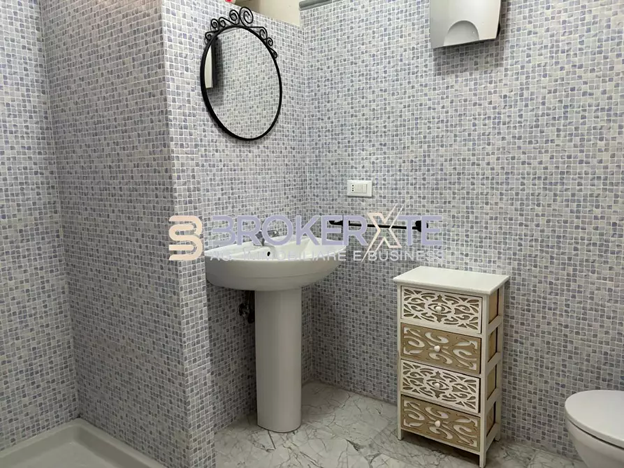 Immagine 18 di Appartamento in vendita  a Carrara