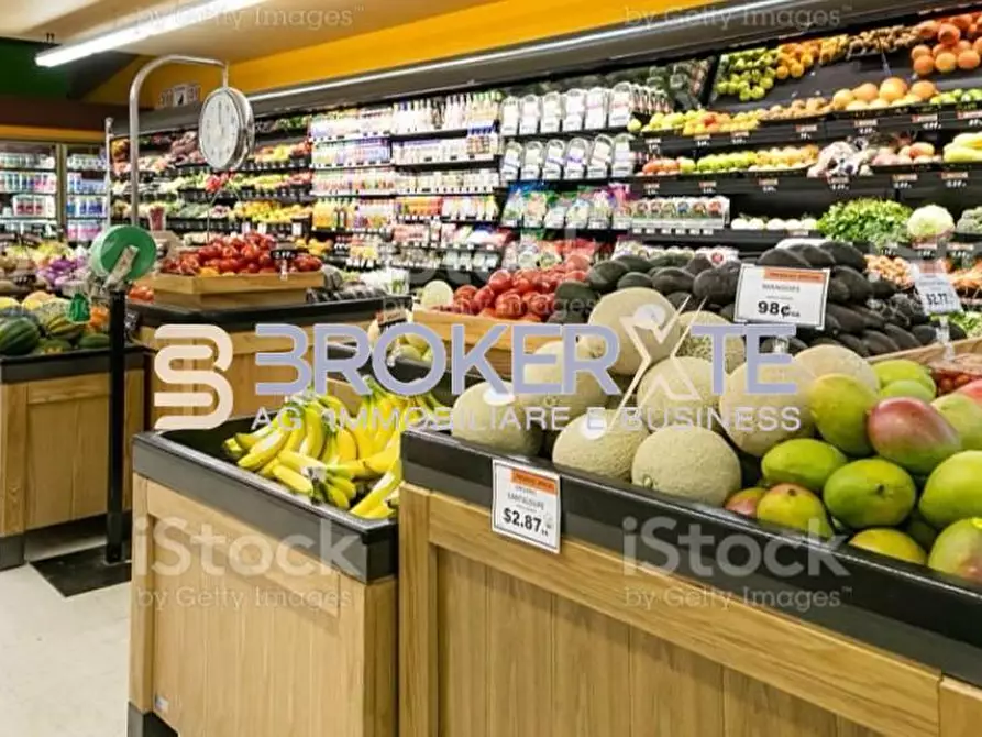 Immagine 3 di Alimentari in vendita  a Fosdinovo