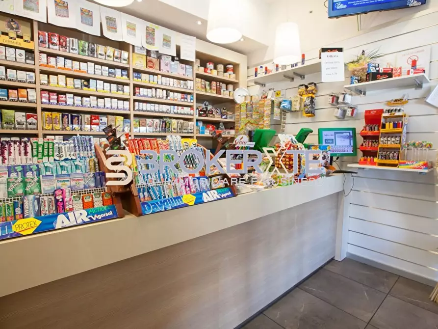 Immagine 1 di Attività commerciale in vendita  a Castelnuovo Magra