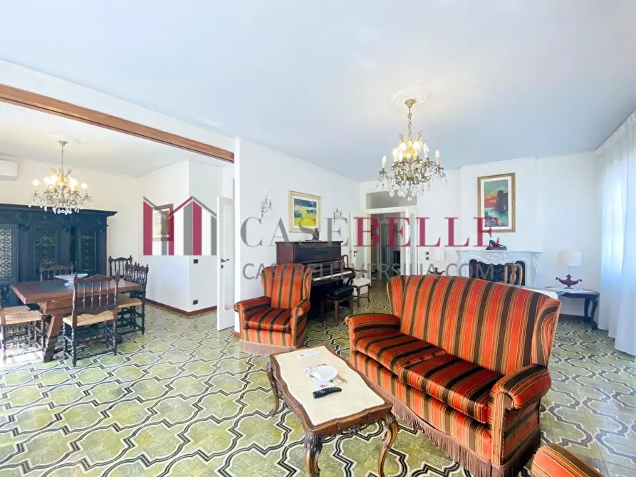 Immagine 2 di Appartamento in affitto  a Forte Dei Marmi