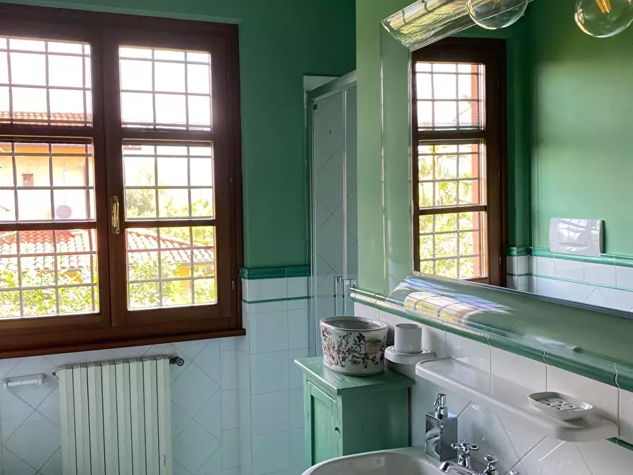 Immagine 8 di Villa in affitto  a Forte Dei Marmi