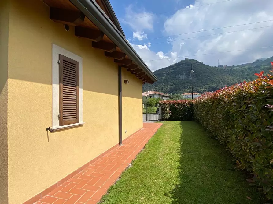 Immagine 4 di Villetta a schiera in affitto  a Montignoso