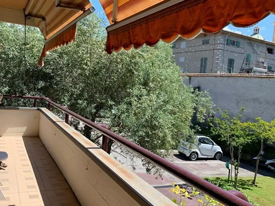 Immagine 17 di Appartamento in affitto  a Forte Dei Marmi