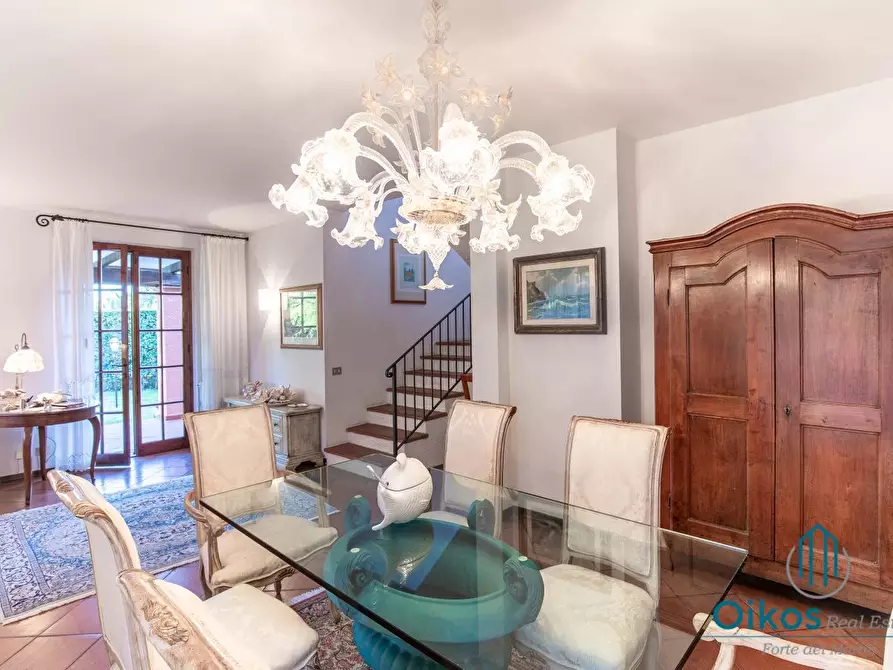 Immagine 5 di Villa in affitto  a Forte Dei Marmi