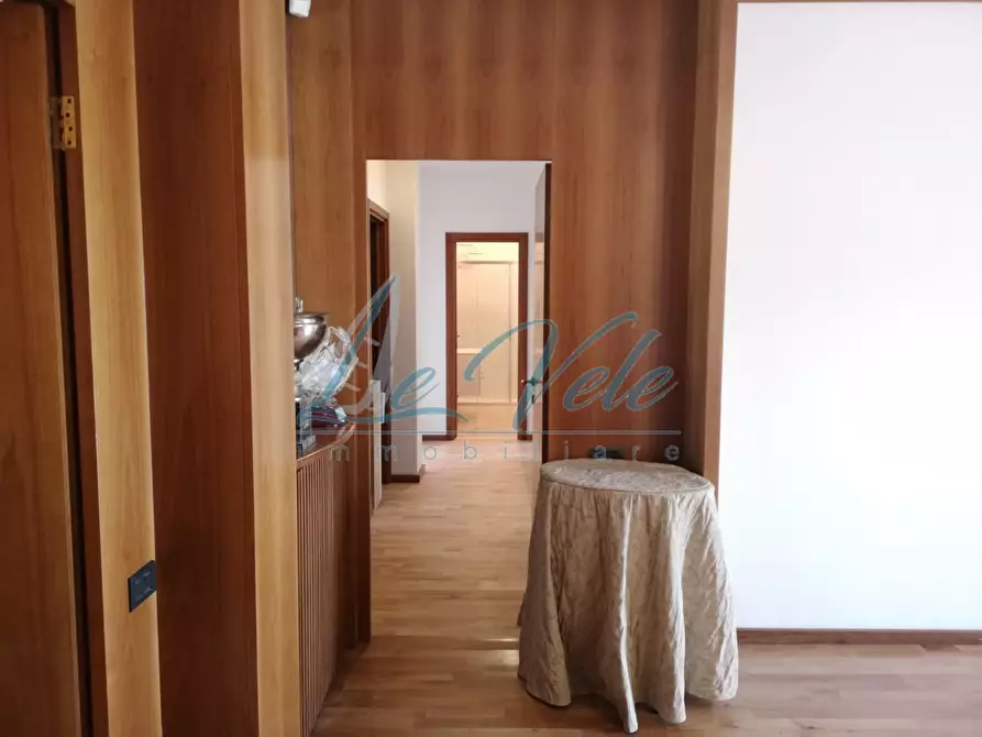 Immagine 18 di Appartamento in vendita  a Massa