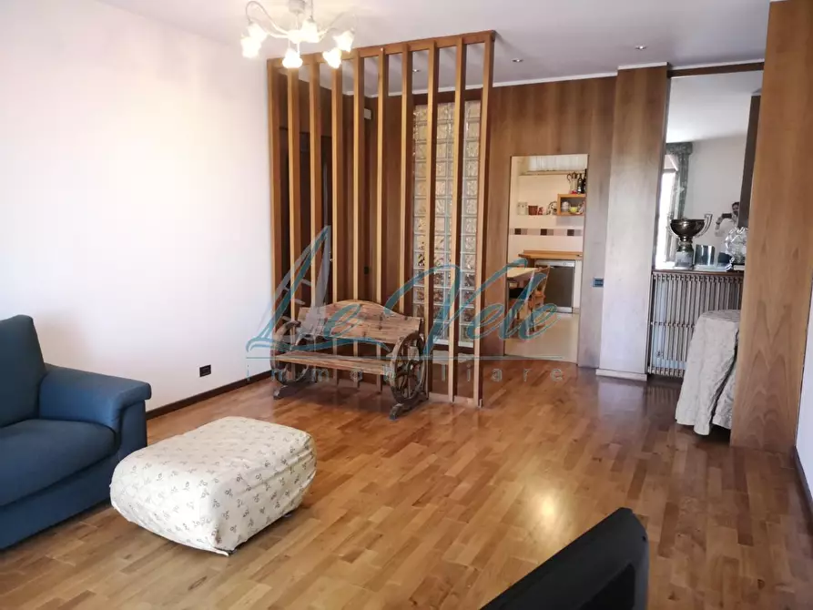 Immagine 5 di Appartamento in vendita  a Massa