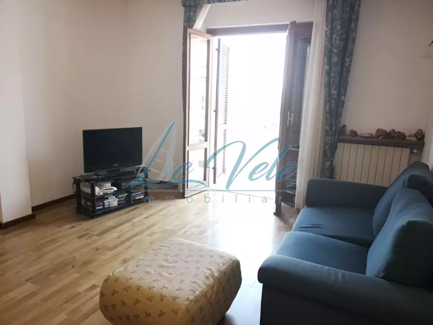 Immagine 4 di Appartamento in vendita  a Massa