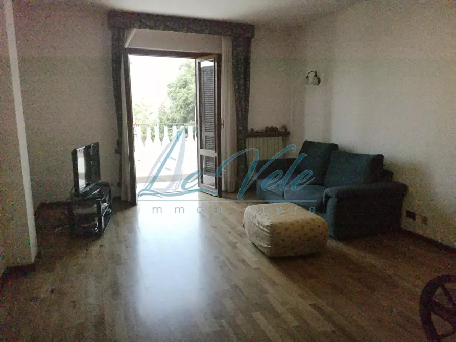 Immagine 3 di Appartamento in vendita  a Massa