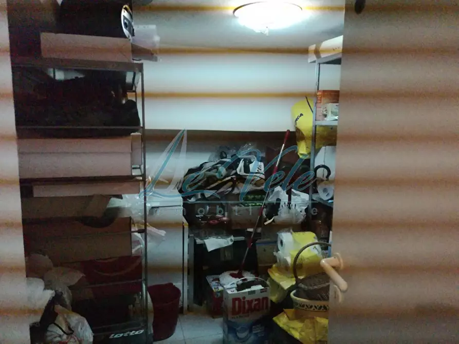 Immagine 15 di Appartamento in vendita  a Massa