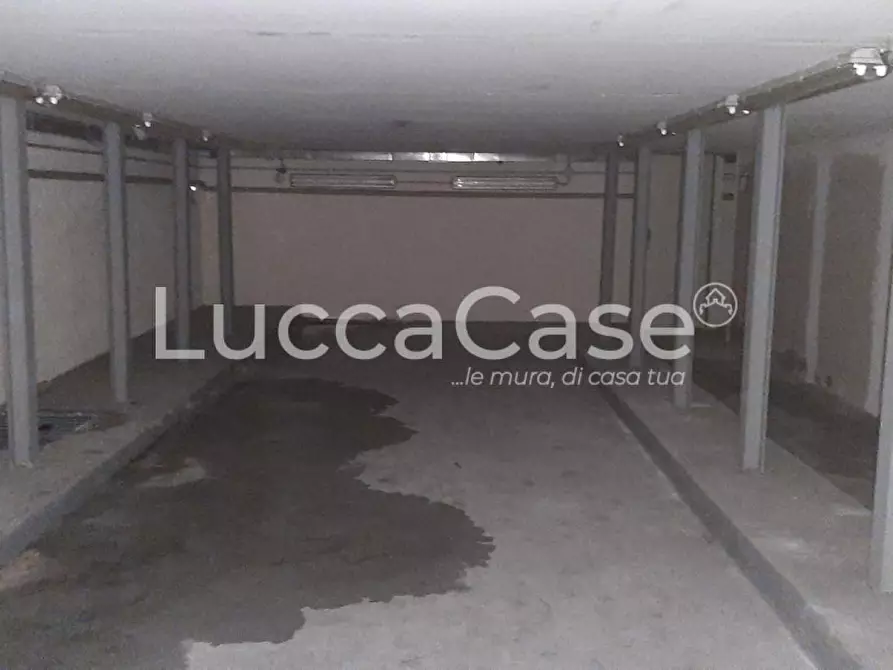 Immagine 6 di Ufficio in affitto  a Lucca