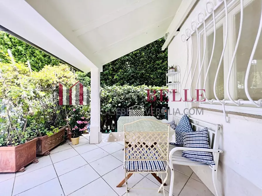 Immagine 1 di Casa indipendente in affitto  a Forte Dei Marmi