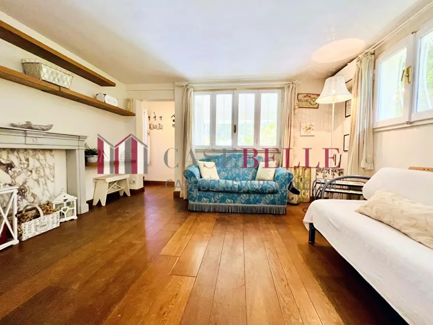 Immagine 13 di Casa indipendente in affitto  a Forte Dei Marmi