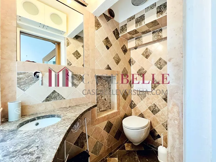 Immagine 10 di Casa indipendente in affitto  a Forte Dei Marmi