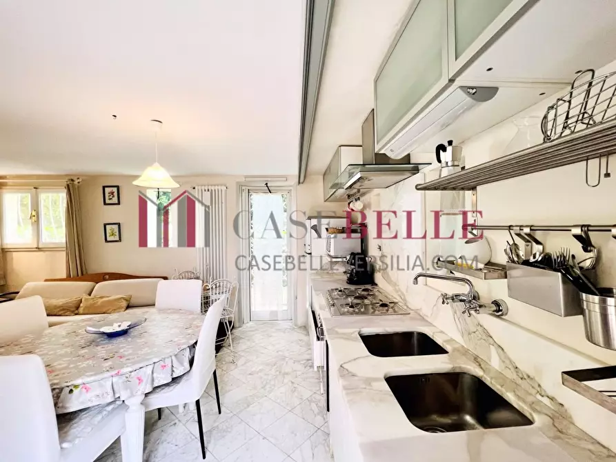 Immagine 7 di Casa indipendente in affitto  a Forte Dei Marmi