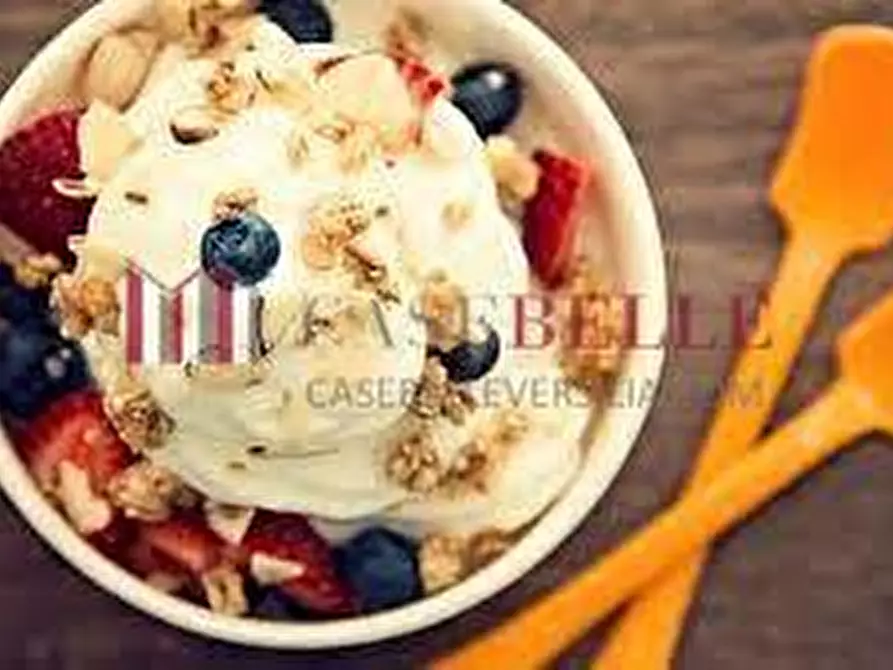 Immagine 2 di Attività commerciale in vendita  a Camaiore