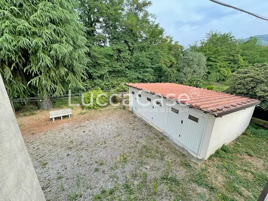 Immagine 32 di Villa in vendita  a Lucca
