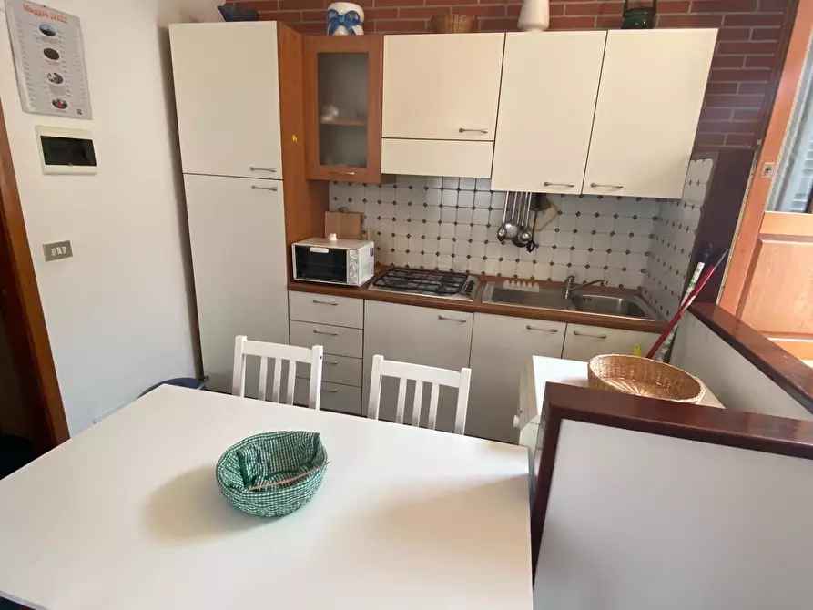 Immagine 2 di Appartamento in affitto  a Pietrasanta