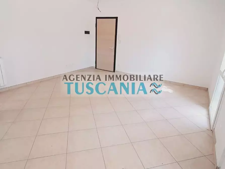 Immagine 10 di Appartamento in vendita  a Rosignano Marittimo