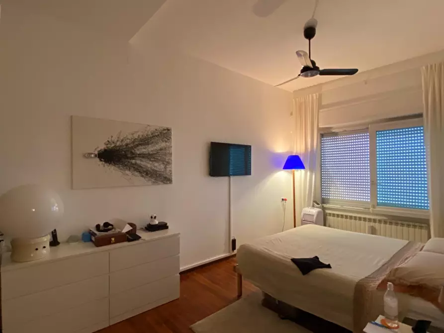 Immagine 12 di Villa in vendita  a Pietrasanta