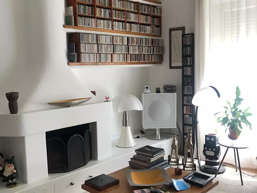 Immagine 7 di Villa in vendita  a Pietrasanta