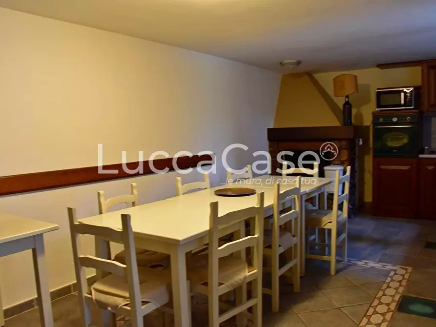 Immagine 13 di Villa in vendita  a Camaiore