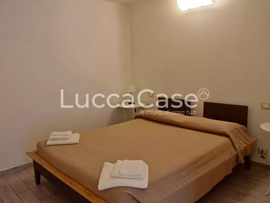 Immagine 9 di Villa in vendita  a Camaiore