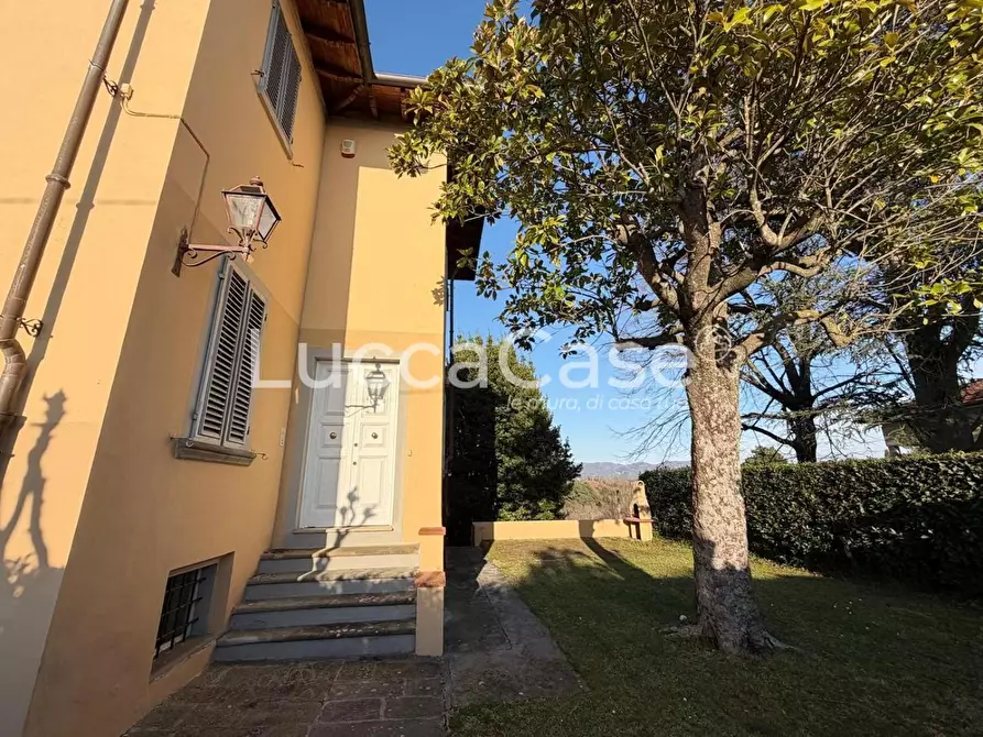 Immagine 14 di Villa in vendita  a Capannori