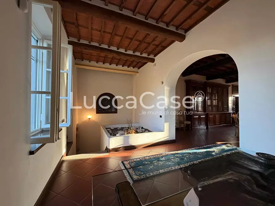Immagine 42 di Villa in vendita  a Capannori