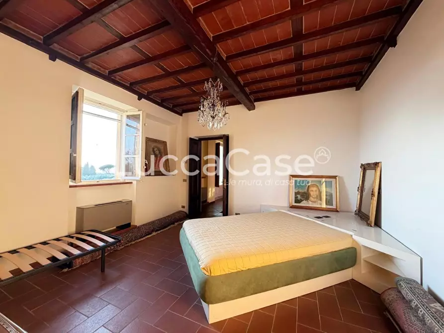 Immagine 24 di Villa in vendita  a Capannori