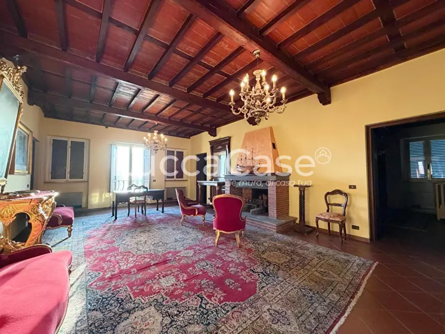 Immagine 59 di Villa in vendita  a Capannori