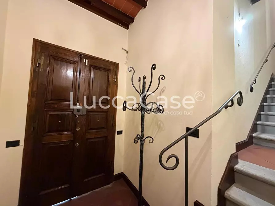 Immagine 57 di Villa in vendita  a Capannori